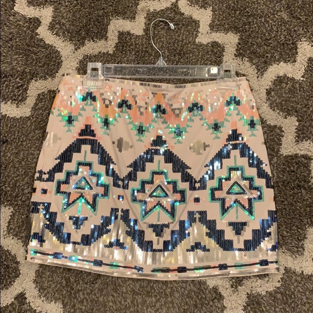 EUC Express sequin skirt size Small